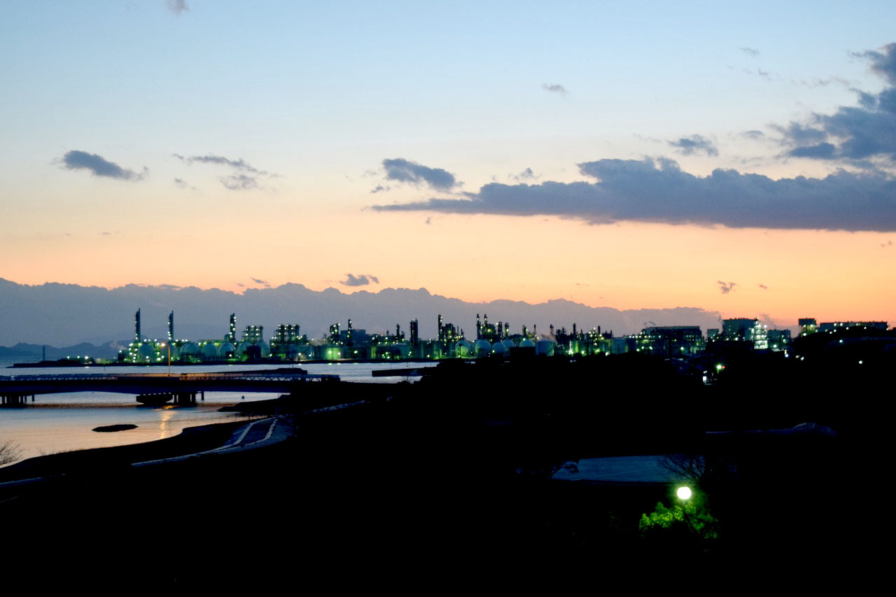 工場夜景を堪能 黄昏どきも魅力の なぎさ公園 周辺 メールマガジン 姫路フィルムコミッション